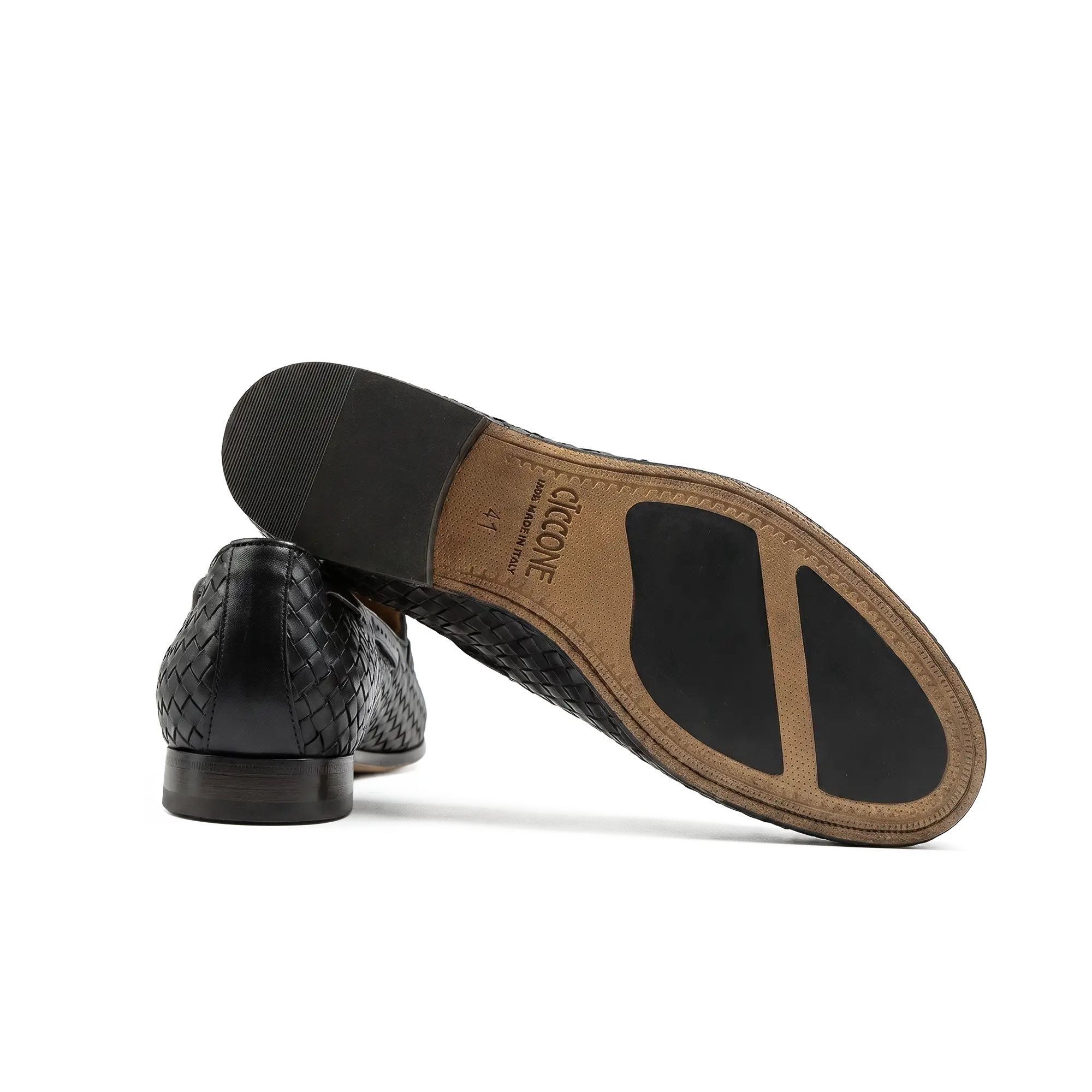 Suola del mocassino da uomo in pelle intrecciata nera. Modello Pantelleria di Ciccone