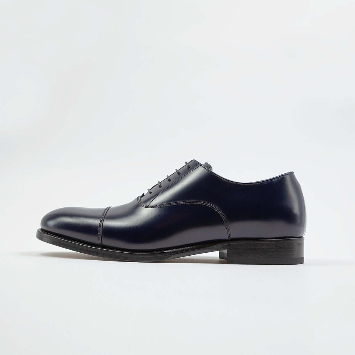 Francesina Oxford da uomo in pelle blu modello Como di Ciccone, vista laterale