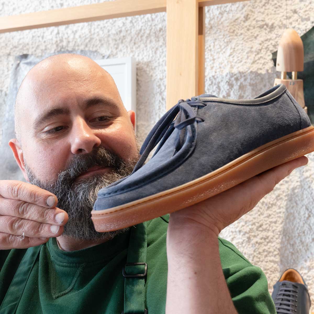 Sneakers scamosciate da uomo - Ferrara | Maestri Ciccone