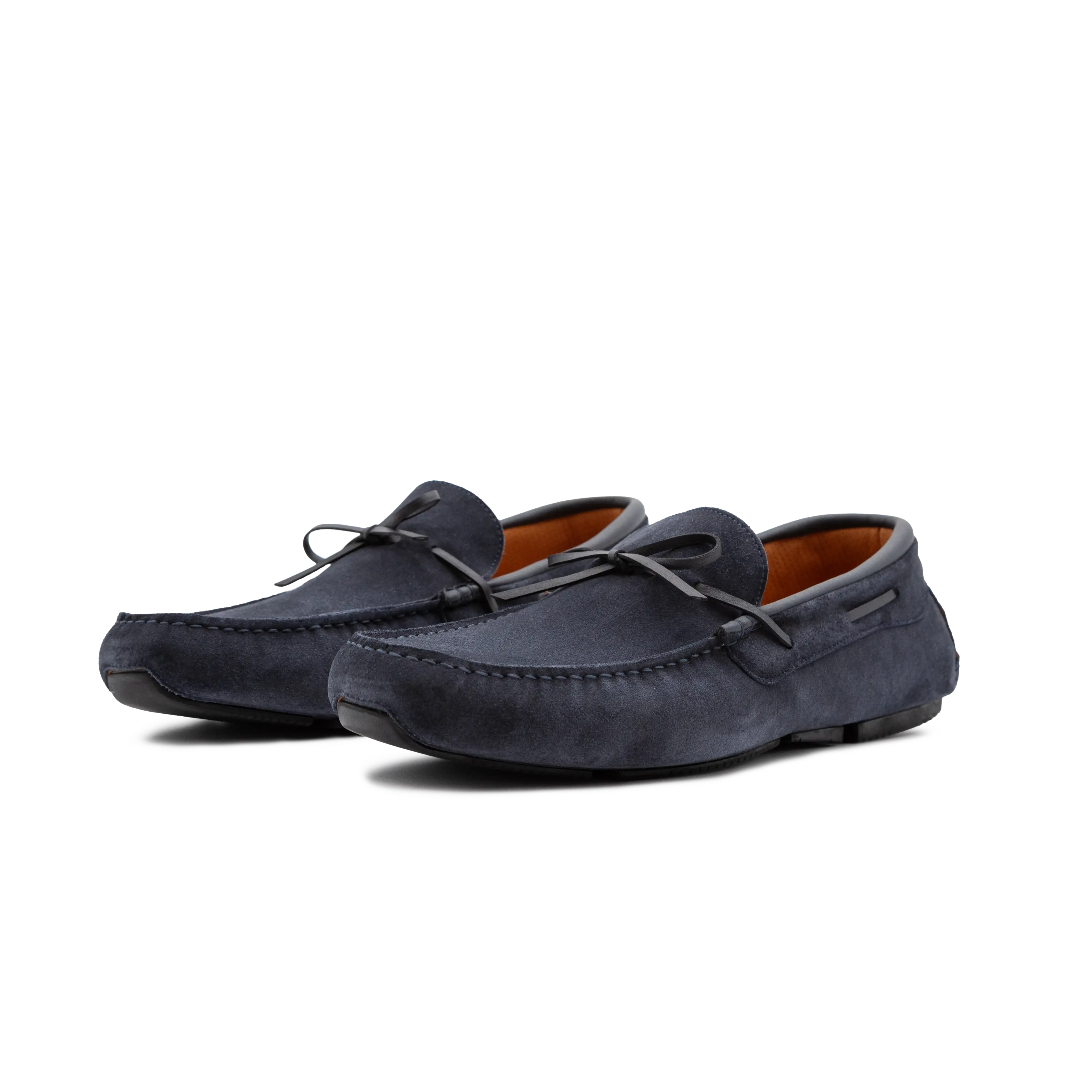 Couple of Loafers Gallipoli in blue suede ideal for the summer season thanks to the superior breathability and the flexible stitched rubber sole.