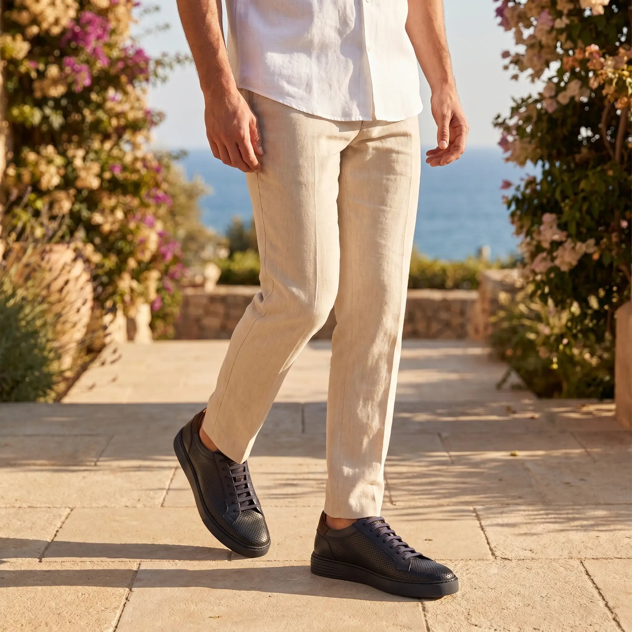 Sneakers estive da uomo in pelle colore blu, modello Oristano di Ciccone - foto indossata