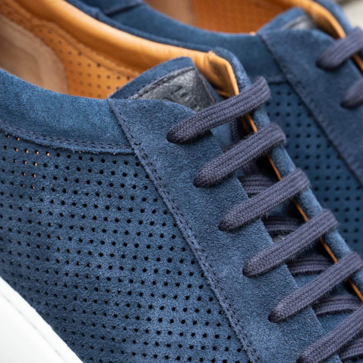 Sneakers estive in pelle - Cagliari | Maestri Ciccone