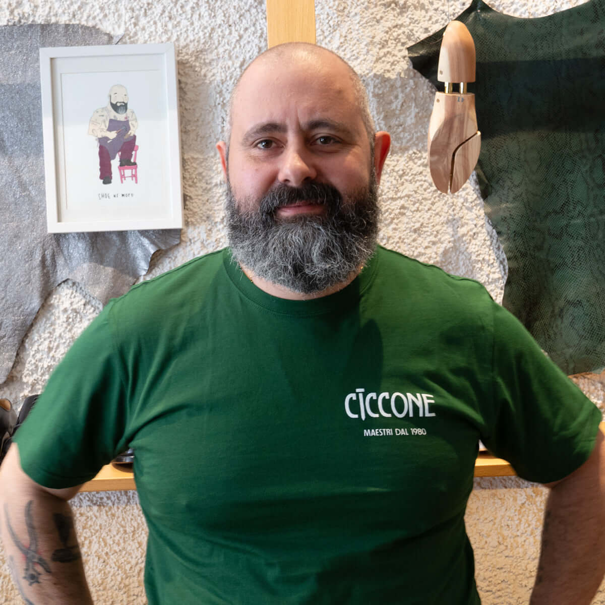 T-shirt verde disponibile in varie taglie | Maestri Ciccone