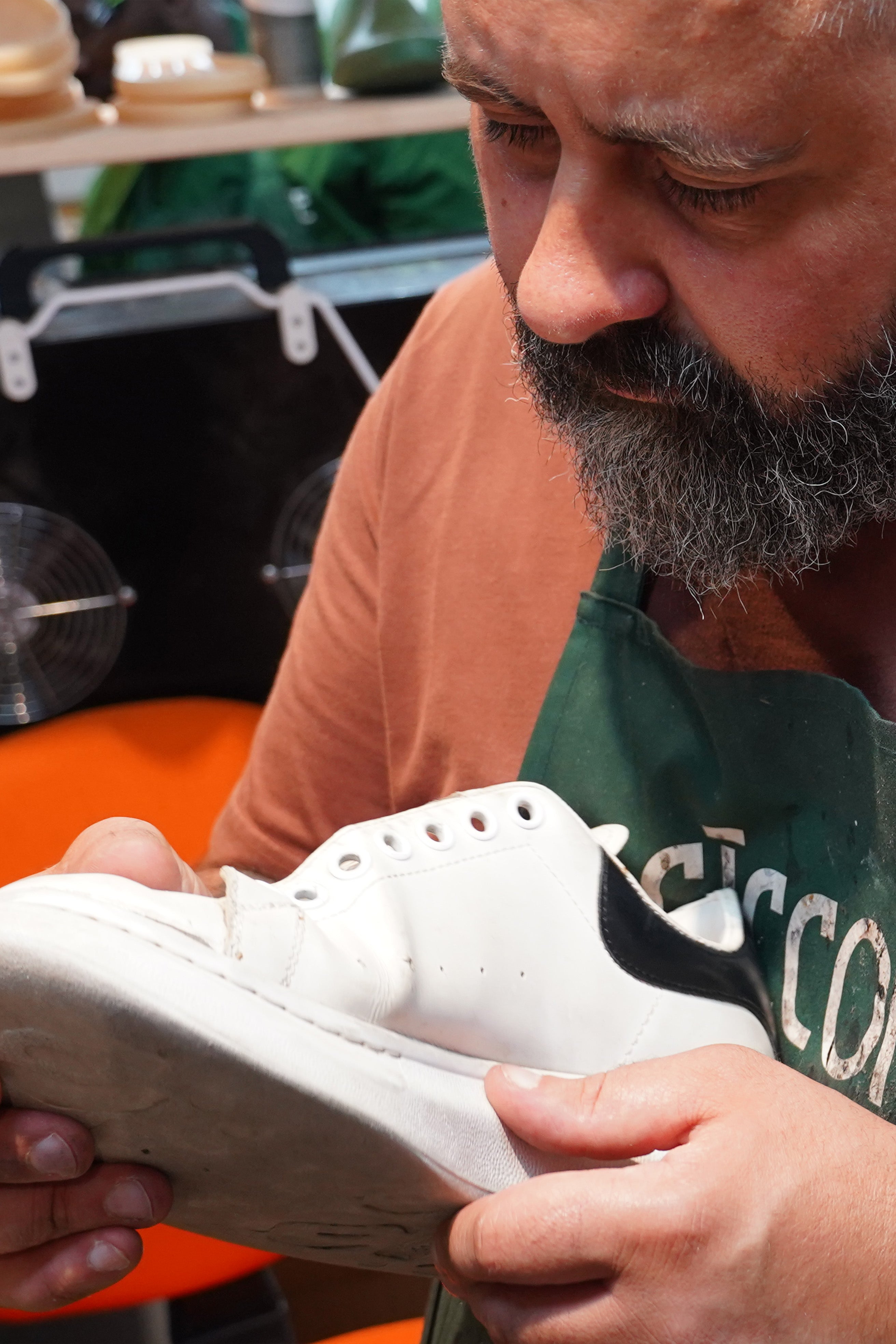 riparazione-sneakers-calzoleria-ciccone